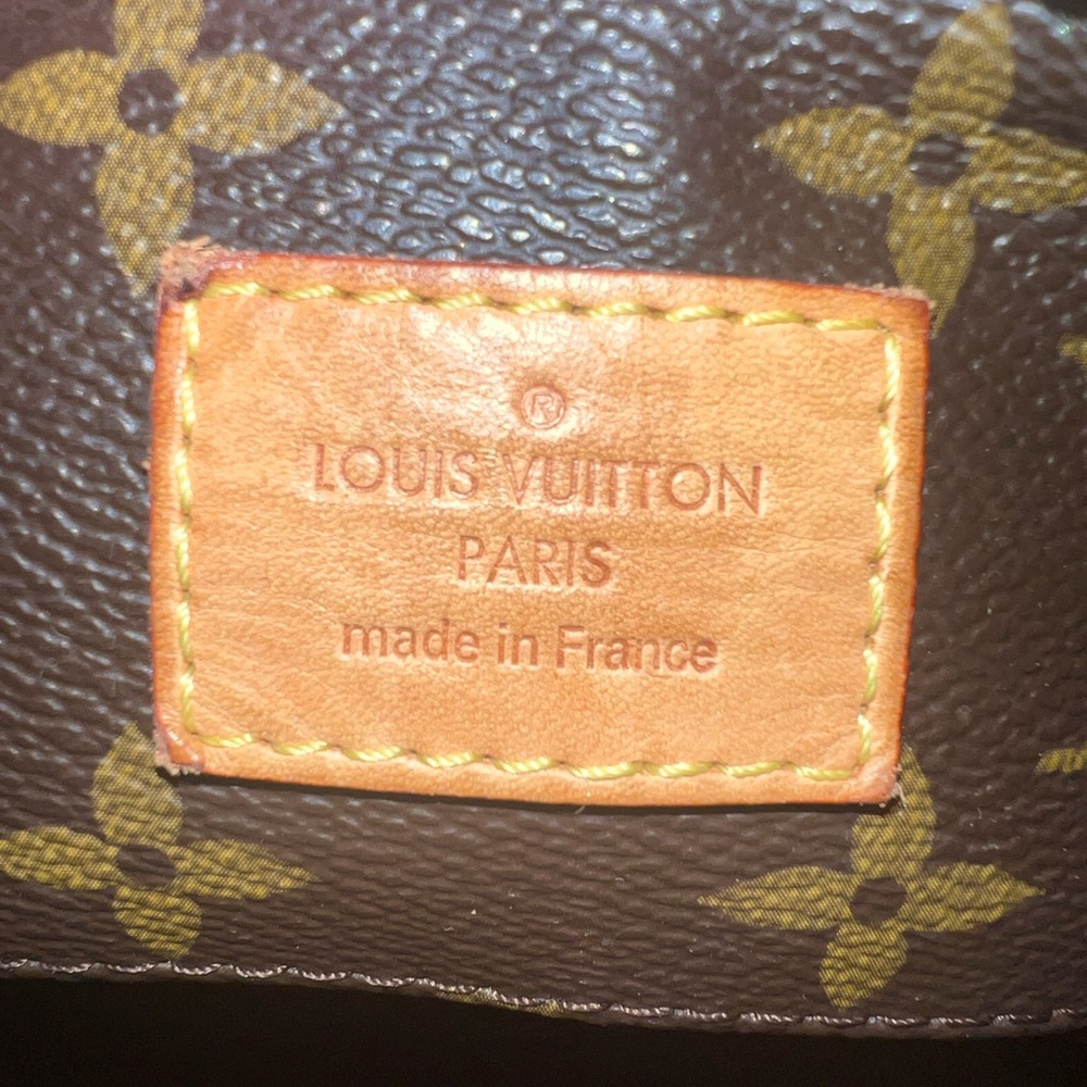 Pre-loved Authentic Vintage Louis Vuitton Monogram Canvas Shoulder Bag - Picture 3 of 9